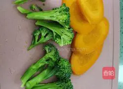 Vegetable oatmeal breakfast cake (Kuaishou Energy Breakfast) Recipe Illustration 2