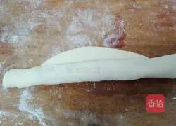 Illustration of how to make scallion pancake (family version) 7