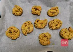 Illustration of how to make sweet potato and sesame cakes 7