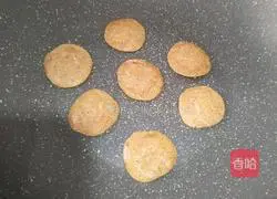 Illustration of how to make apple and jujube muffins 7