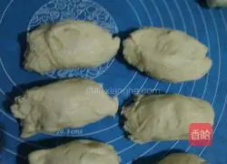 Illustration of how to make pretzels 2