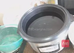 Illustration of how to make steamed glutinous rice flour pumpkin cakes 6