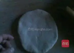 Illustration of how to make chive egg pancake 8