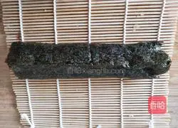 Illustration of how to make black rice sushi 6