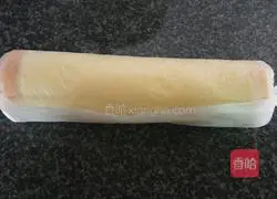 Illustration of how to make orange jam cake roll 17