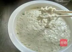 Illustration of how to make shredded potato pancakes 5