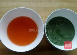 Illustration of how to make colorful egg pancakes 2