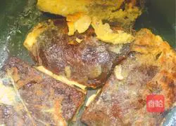 Illustration of how to make fried rice cake with eggs 7