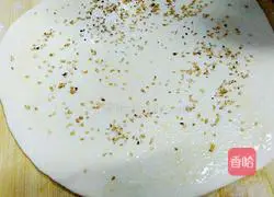 Illustration of how to make scallion pancake 9