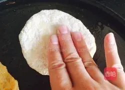 Illustration of how to make fish cakes 10