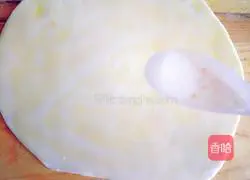 Illustration of how to make egg and green onion cake 9