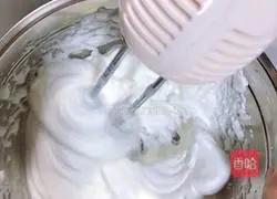 Illustration of how to make dragon fruit souffle waffles 8