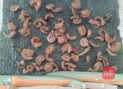 Illustration of making sushi rolls 6