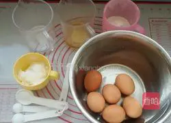 Original flavor Illustration of how to make hot noodle chiffon cake 1