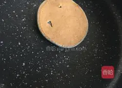 Illustration of making black sesame butter muffins 4