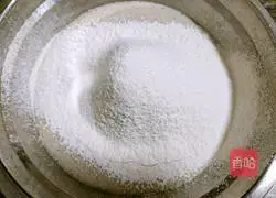 Illustration of how to make banana waffles 6