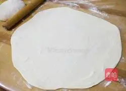 Illustration of how to make puff pastry with garlic sprouts 5