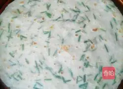 Illustration of how to make chive pancakes 4