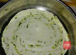 Illustration of how to make hand-shred green onion cake 10