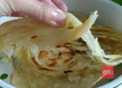 Illustration of how to make scallion pancakes 10