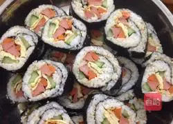 Illustration of how to make sushi 9