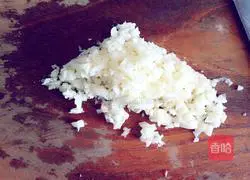 Illustration of how to make garlic sauce purslane cake 9