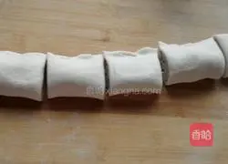 Illustration of how to make salt and pepper pancakes 10