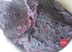 Illustration of how to make purple potato cake 5