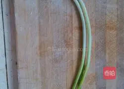 Illustration of how to make green onion cake 1