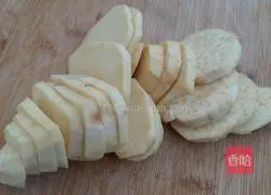 Illustration of how to make banana and sweet potato cake 1