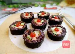 Illustration of how to make black rice sushi 13