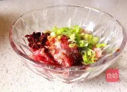 Illustration of how to make sauce-flavored pork cakes 1