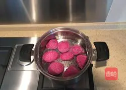 Illustration of how to make purple sweet potato and sesame cake 1