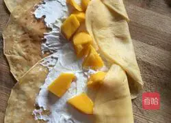 Illustration of how to make a towel roll 8