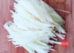 Illustration of how to make spiced potato pancakes 3