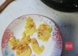 Illustration of how to make cartoon breakfast egg pancake 5