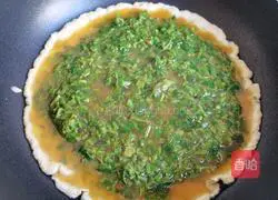 Illustration of how to make Chinese toon sprout egg cake 10