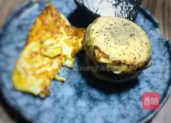 Illustration of how to make cheese and multi-grain bean dregs cake 11