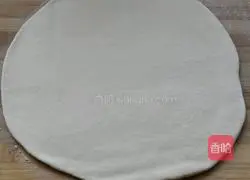 Illustration of how to make spicy scallion pancake 6