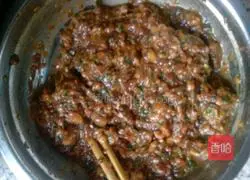 Illustration of how to make minced meat layer cake 3