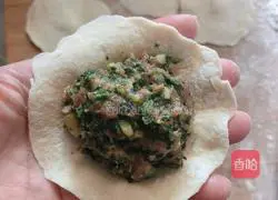 Illustration of how to make shepherd’s purse and fresh meat fried buns 10