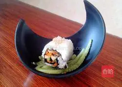 Illustration of how to make sushi rolls 9