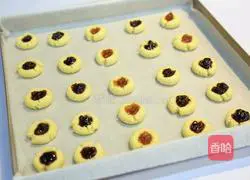 Illustration of how to make Westinghouse's special milk jam shortbread 6