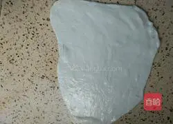 Illustration of how to make pork and celery pancakes 14