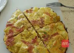 Illustration of how to make baked bacon, potato and egg pancakes 6