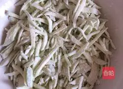 Illustration of how to make loofah egg pancake 1