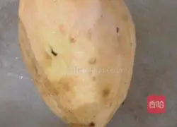 Illustration of how to make pan-fried sweet potato bean cake 1