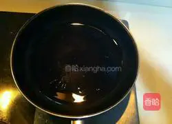 Illustration of how to make cabbage pancakes with blueberry sauce 5