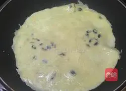 Illustration of how to make raisin milk egg cake 10