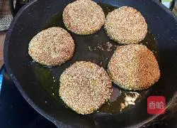 Sesame Pumpkin Cake Recipe Illustration 7